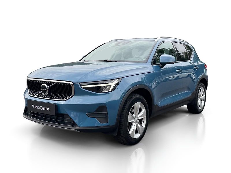 Volvo XC40 T2 FWD MOMENTUM // 1. maj. - fotografie inzerátu