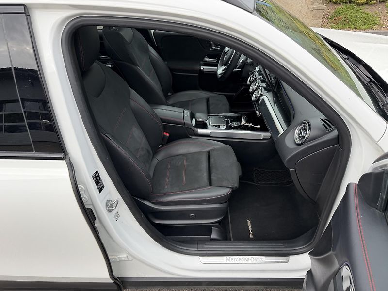 Mercedes-Benz GLB 250 165kW 4MATIC AMG LINE  - fotka 21 z 25