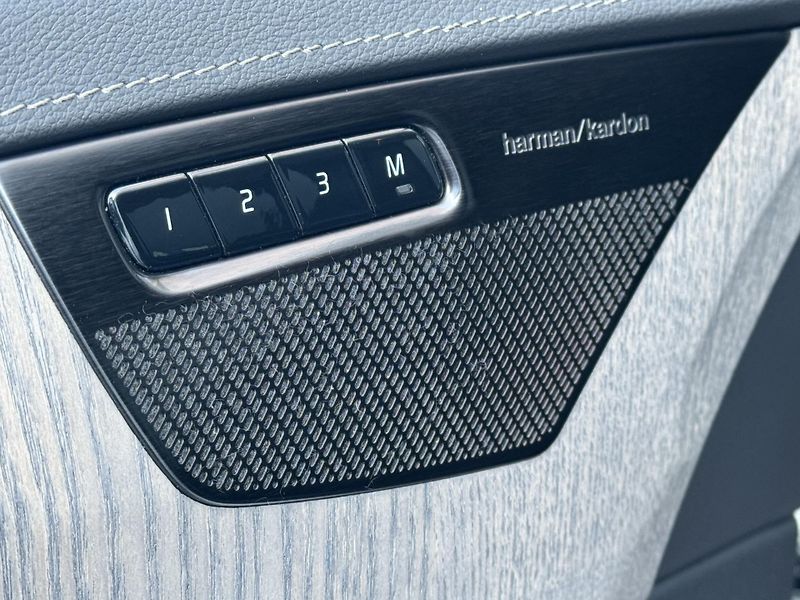 Volvo XC90 (2022) 2.0 B5 AWD Inscription, 1. Maj - fotka 26 z 51