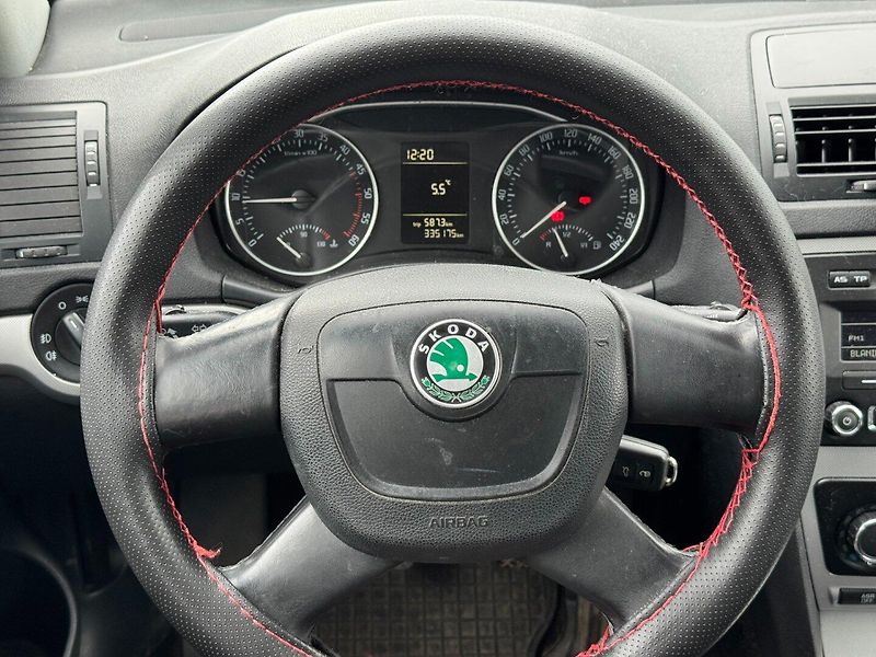 Škoda Octavia (2010) 1.6 TDI 77kW - fotka 18 z 29