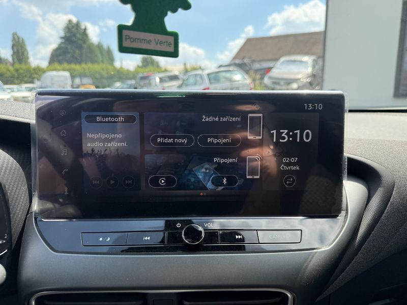 Nissan Juke 1.6l Hybrid 69 kW - fotka 19 z 26