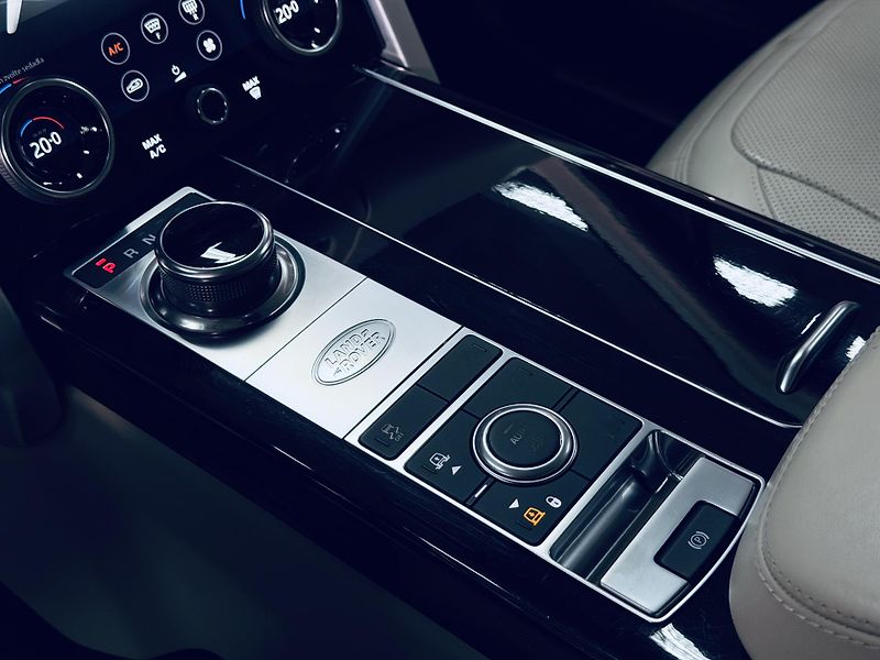 Land Rover Range Rover (2019) 4.4*V8*SD*VOGUE*TOP*CZ - fotka 23 z 45
