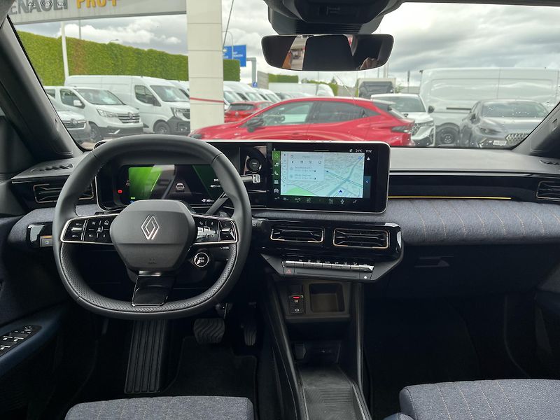 Renault 4 E-TECH (2026) techno 150 k comfort range  - fotka 9 z 10