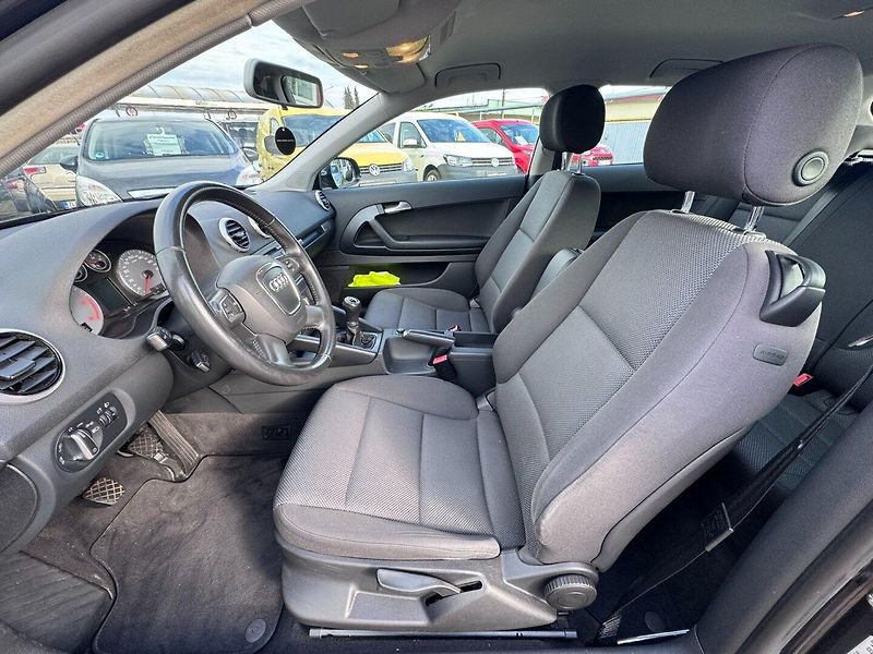 Audi A3 (2011) 2,0 TDI 103 KW 2. MAJ 2X KOLA - fotka 19 z 49