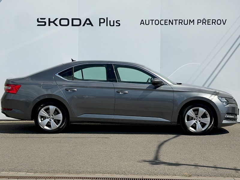 Škoda Superb (2022) 2.0 TDI 147kW 4x4 DSG Style - fotka 31 z 35