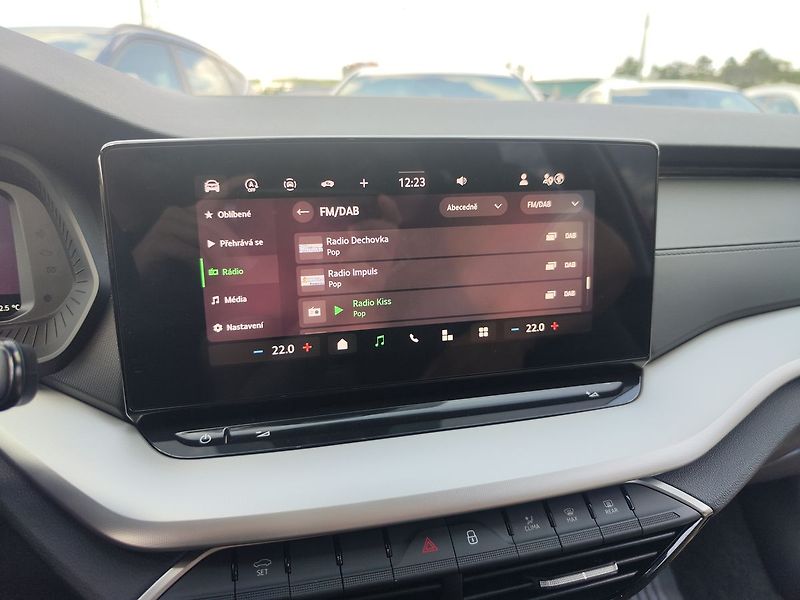 Škoda Octavia 1.5 TSI/85kW Selection - fotka 16 z 32