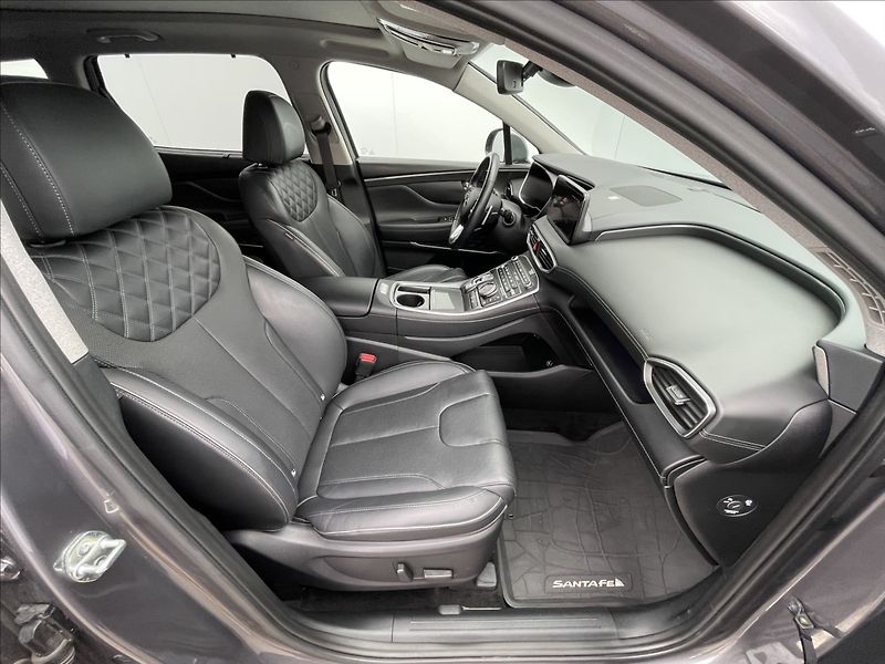Hyundai Santa Fe 2,2 CRDi 4x4 DCT Style TZ+PANO - fotka 17 z 22