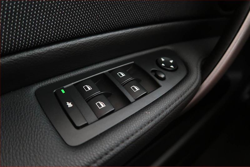 BMW Řada 1 (2011) 116d - fotka 14 z 14