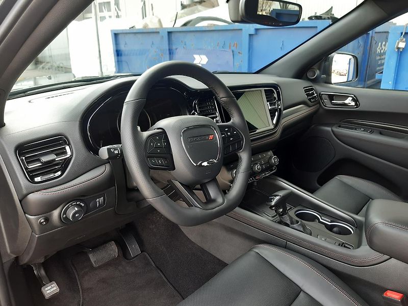Dodge Durango (2026) 5,7 V8 HEMI  R/T 4x4 - fotka 28 z 48