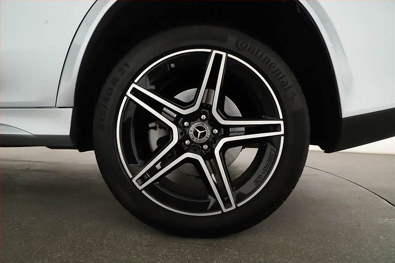 Mercedes-Benz GLS (2024) 450 4MATIC - fotka 11 z 26