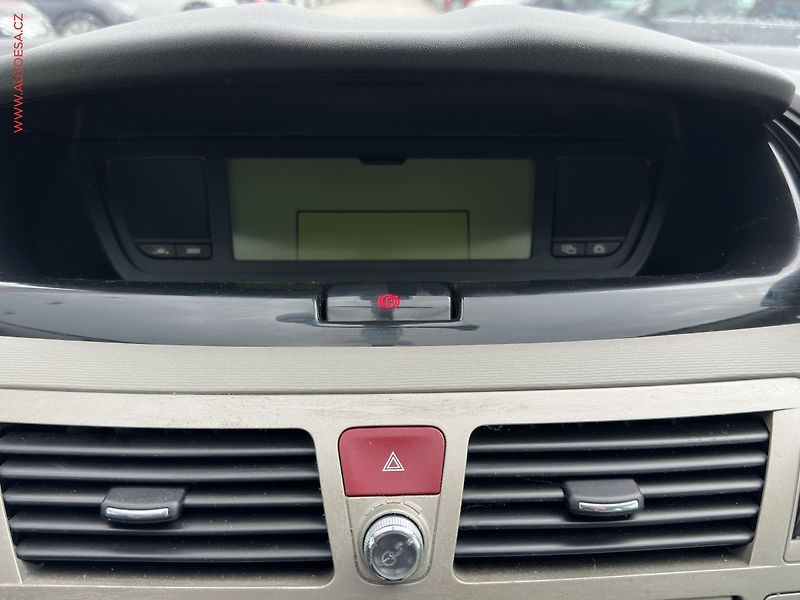Citroën C4 Picasso (2008) 1.6HDi, AC - fotka 15 z 18