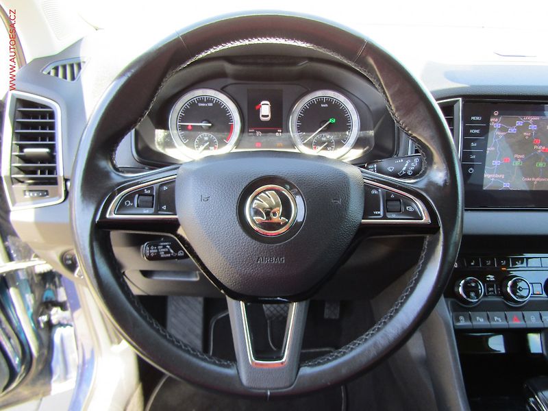 Škoda Karoq (2019) 1.6 TDi, Style, DSG, kůže - fotka 20 z 23
