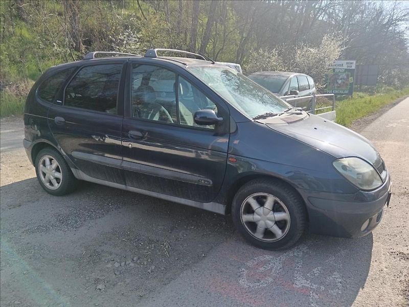 Renault Scénic 1,6 i  Megane - fotka 13 z 19