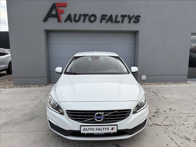 Volvo V60 2,0 D2 ZÁRUKA MOMENTUM CZ - fotka 3 z 28