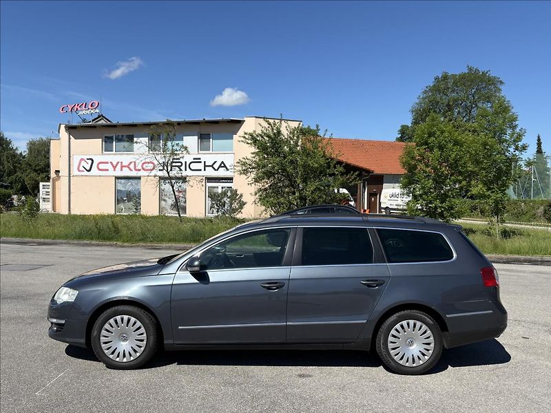 Volkswagen Passat 1,4 TSi 90kW DSG,Výhřev,Tažné - fotka 26 z 28