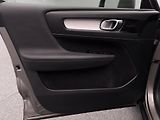 Volvo XC40 B4 MOMENTUM AUT  - náhled 18