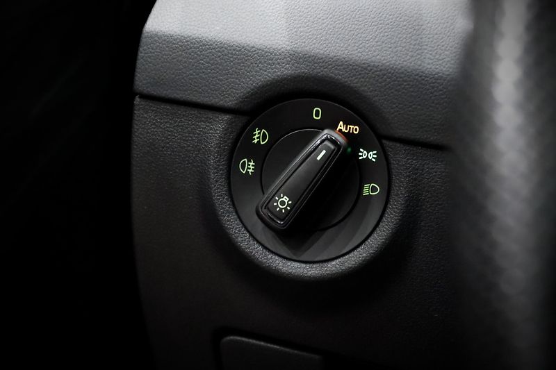Škoda Octavia 3 FL 2.0 TSI 180 kW DSG RS - fotka 21 z 36