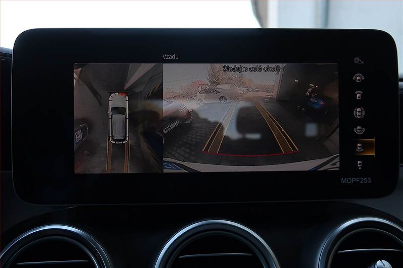 Mercedes-Benz GLC (2019) 300 d 4MATIC - fotka 20 z 20
