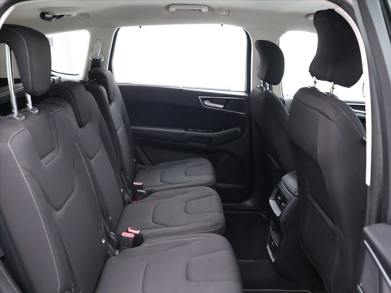 Ford S-MAX 2,0 TDCI 132kW Titanium - fotka 13 z 34