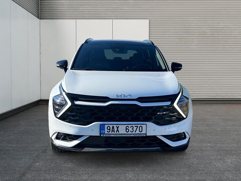 Kia Sportage (2023) GT LINE 1.6HEV 132kW 4x4 TAŽNÉ - fotka 2 z 11
