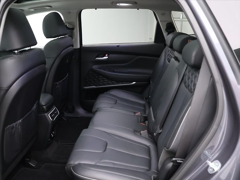 Hyundai Santa Fe 1.6 T-GDI MHEV Style AWD Aut. - fotka 15 z 44