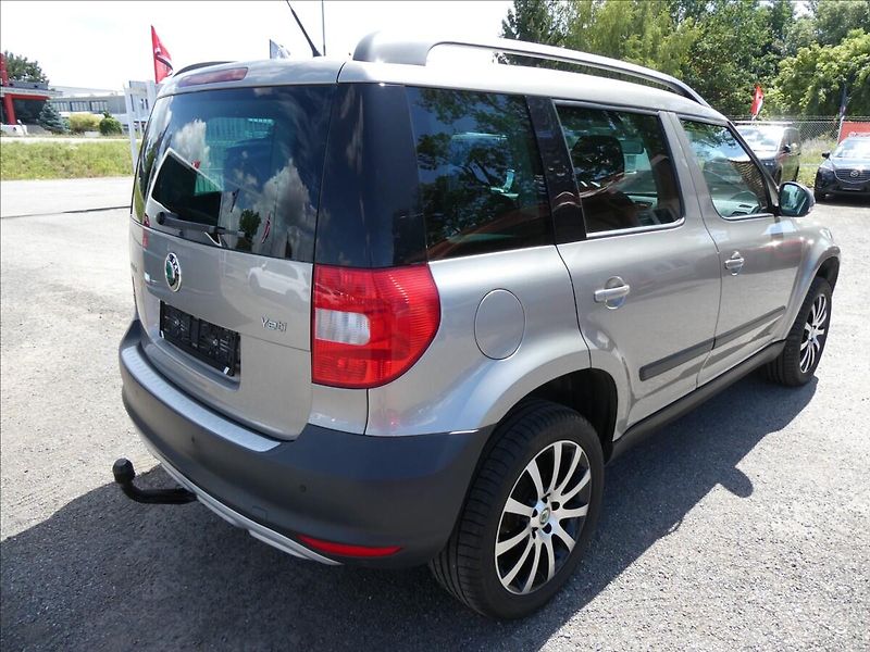 Škoda Yeti 2,0 TDi 81kW 4x4,2x kola,závěs - fotka 10 z 42