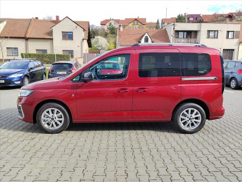 Ford Tourneo Connect 2,0 EcoBlue 90kW/122 koní 6 st - fotka 9 z 28