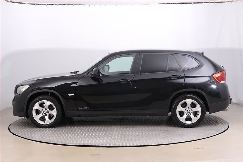 BMW X1 (2010) xDrive20d, 4X4, Xenony - fotka 3 z 17