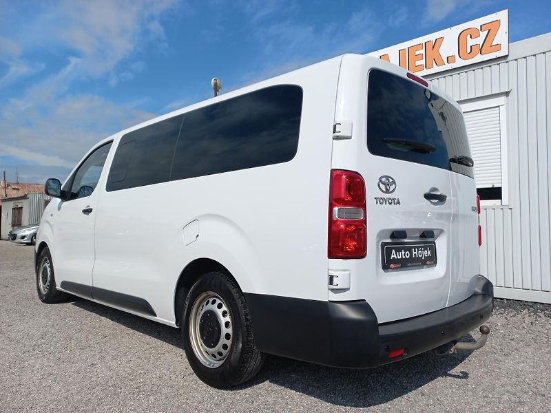 Toyota ProAce (2023) 2.0D-4D 106kW L2 9-míst ČR DPH - fotka 6 z 19