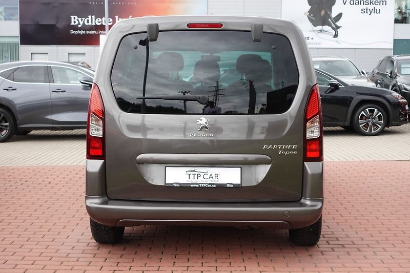 Peugeot Partner 1,6i 72kW M/T 5míst - fotka 5 z 24