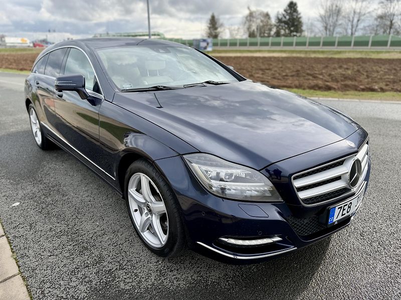 Mercedes-Benz CLS 350 CDI 7G LED NAVI H/K KAMERA - fotka 7 z 45