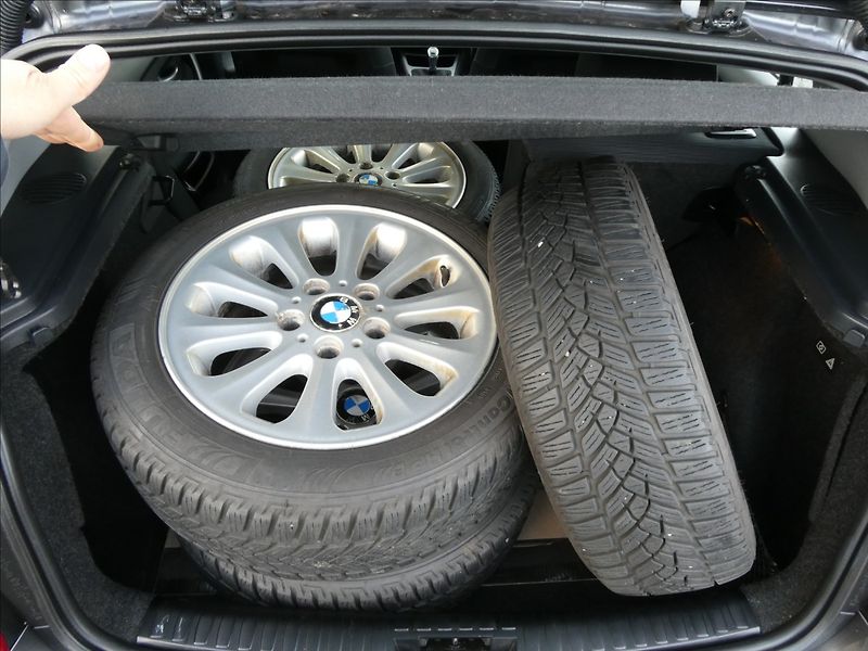 BMW Řada 1 1,6 i 85kW serviska, 2.majitel - fotka 16 z 40