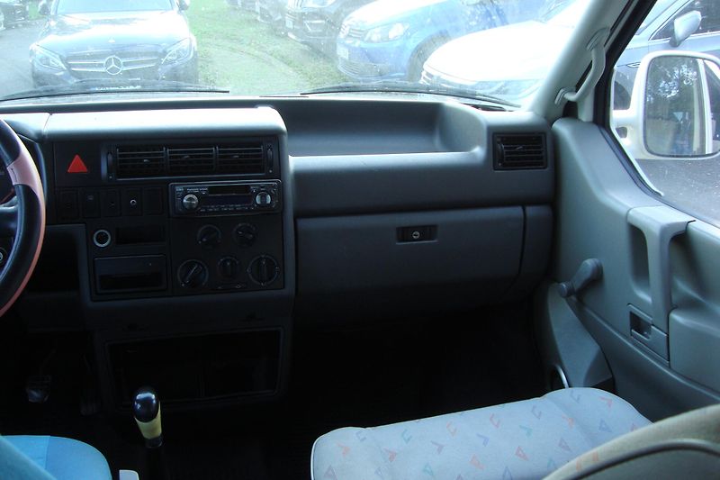 Volkswagen Transporter (2000) T4,2.5 TDi,ČR,Nová STK 8/2028 - fotka 35 z 54