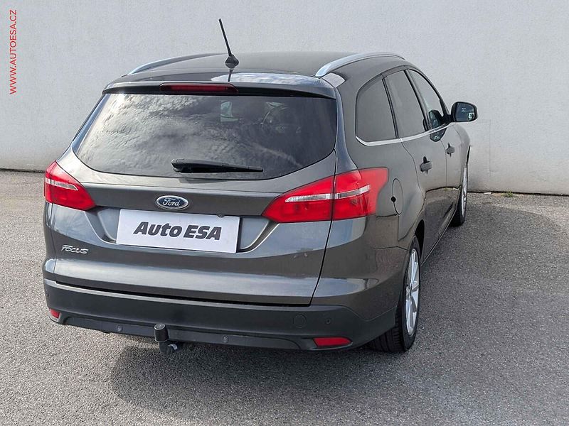 Ford Focus (2018) 1.6TDCi, 2.maj,ČR, Titanium - fotka 4 z 17