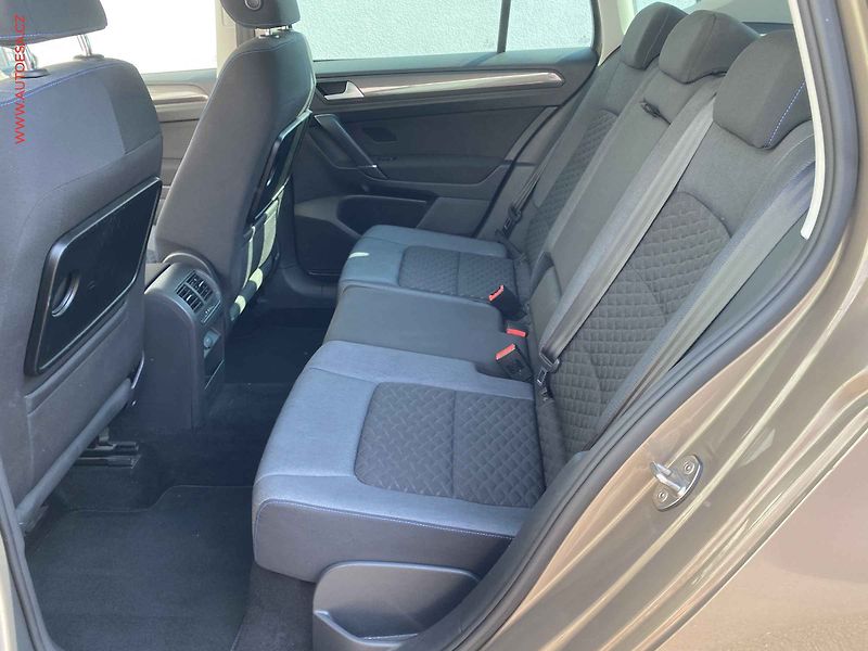 Volkswagen Golf Sportsvan (2018) 1.5 TSi, Join, navi, TZ - fotka 10 z 17