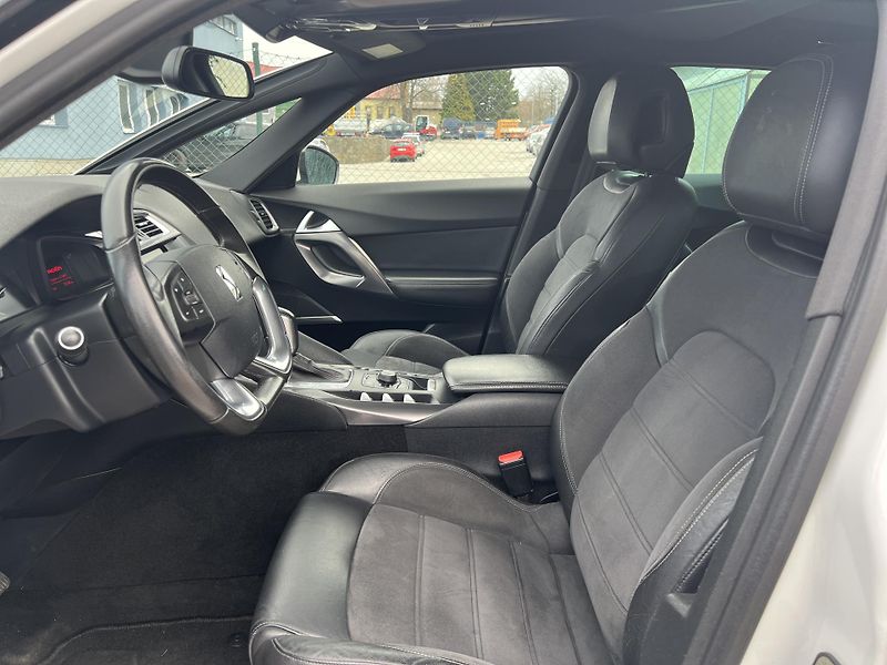 Citroën DS5 2.0HDi AUTOMAT NAVI KAMERA - fotka 9 z 43