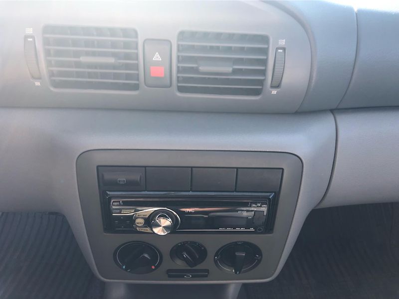 Škoda Octavia A 1.6 MPI - fotka 18 z 27