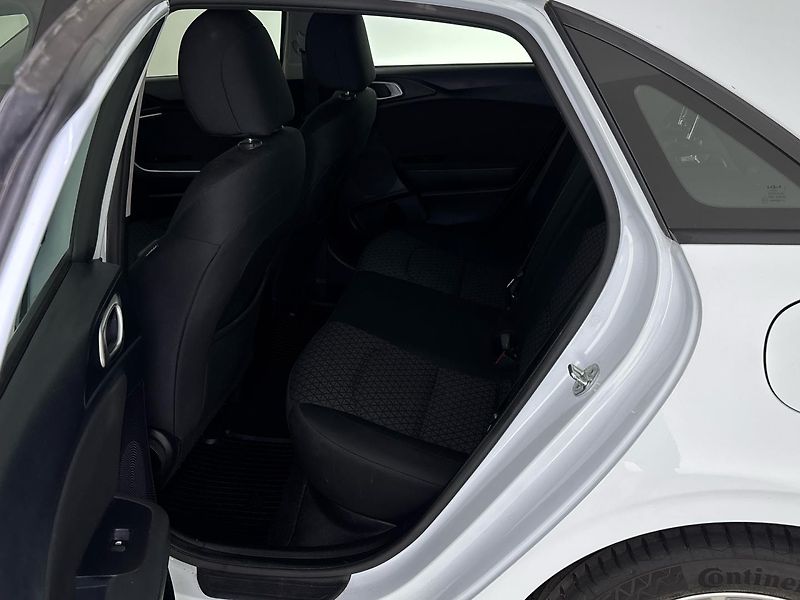 Kia Ceed Hatchback - fotka 8 z 29