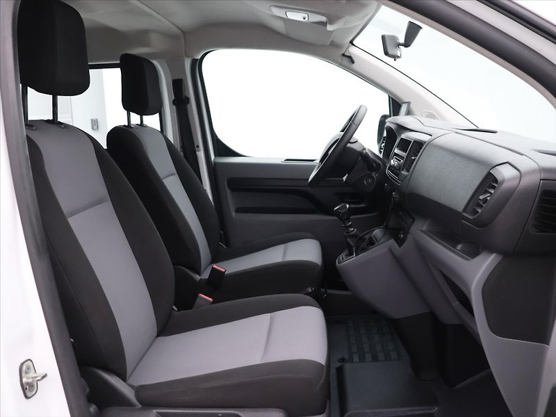 Peugeot Traveller 2.0 BlueHDI 110kW 5-Míst L2 - fotka 12 z 31