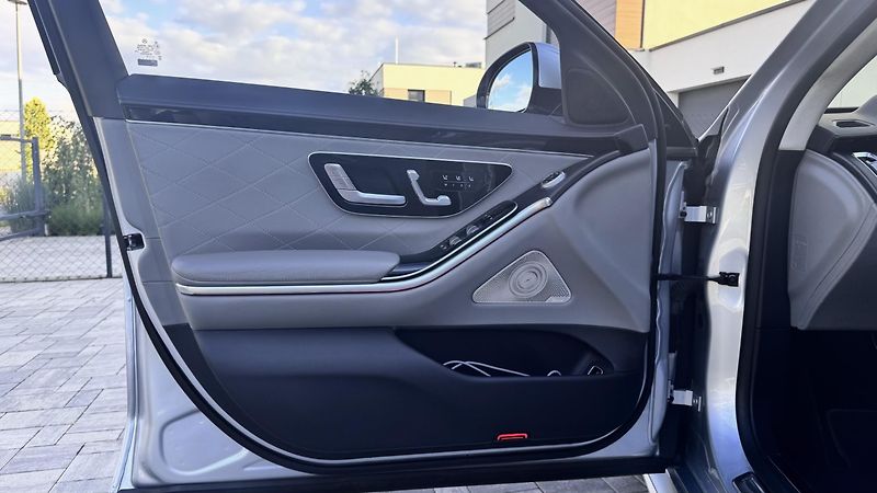 Mercedes-Benz Třídy S (2021) 400d Long, 4matic, AMG, záruka - fotka 15 z 18