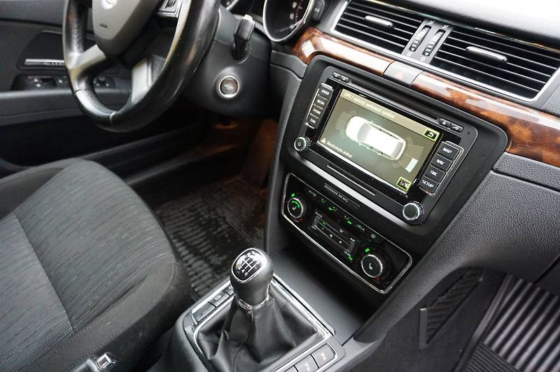 Škoda Superb (2015) 2,0   ELEGANCE   NOVÉ  V ČR - fotka 17 z 31