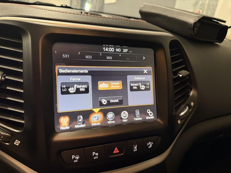 Jeep Cherokee (2016)  3.2 V6 Trailhawk 4WD,1941!! - fotka 26 z 37