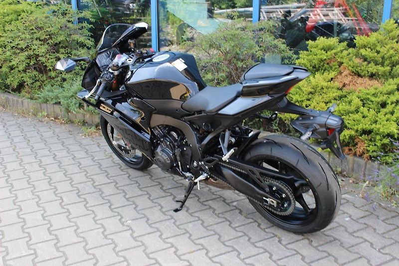 Yamaha (2026) YZF-R9 2026 SKLADEM - fotka 10 z 10