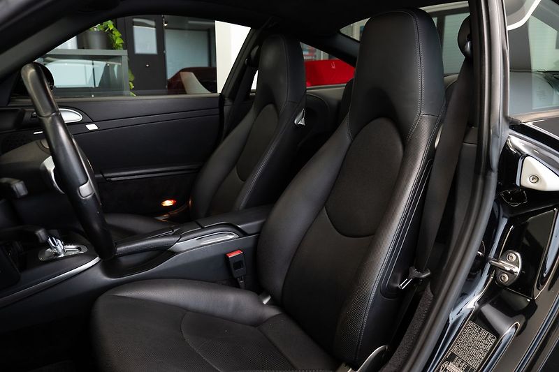 Porsche 911 (997.2) Carrera 4S PDK/Bose/Ch - fotka 8 z 18