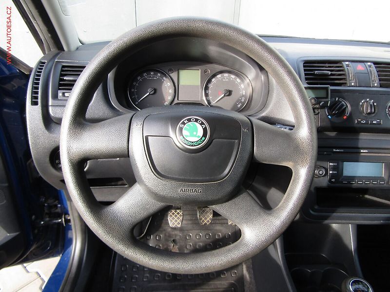 Škoda Fabia (2012) 1.6 TDi, ČR, AC, tažné - fotka 14 z 17