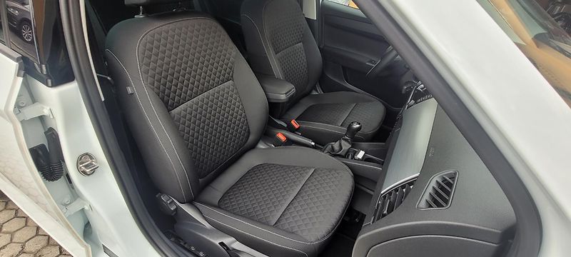 Škoda Fabia (2017) 3 1,2TSi 66kW benzín Drive - fotka 14 z 41