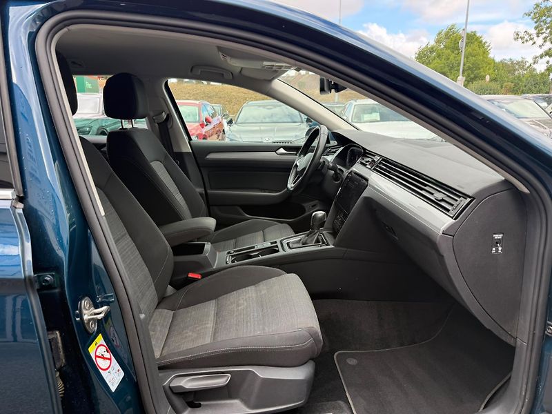 Volkswagen Passat 2.0 TDI 110kw DSG Variant - fotka 9 z 24