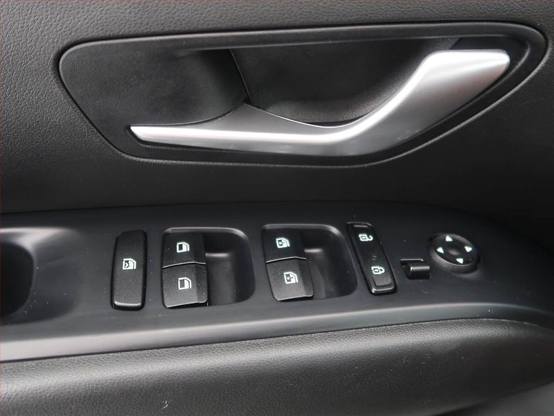 Hyundai Tucson (2023) 1.6 T-GDI - fotka 17 z 17