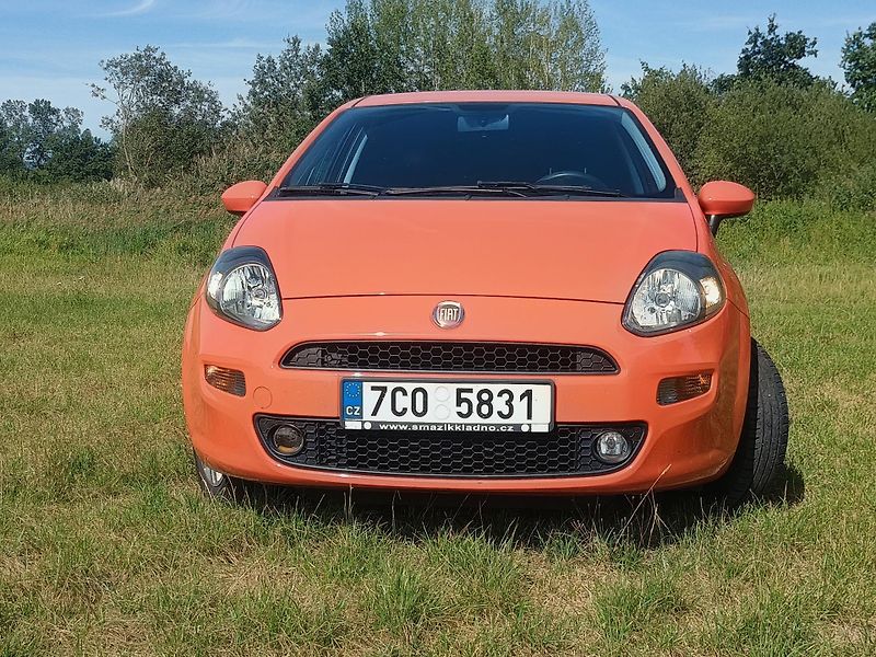 Fiat Punto (2014)  sada alu kol stáří dva roky - fotka 2 z 20