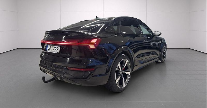 Audi SQ8 e-tron Sportback quattro Tažné - fotka 5 z 27